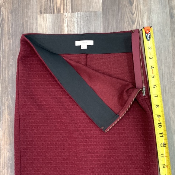 Ann Taylor LOFT Textured MIDI Pencil Skirt - Picture 5 of 8